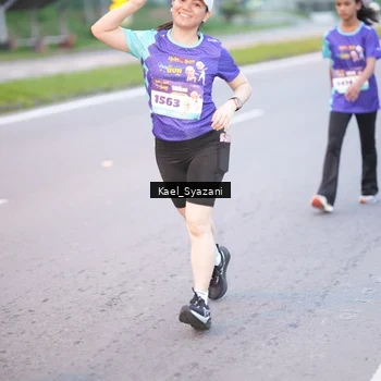 Runner Photo 8158446