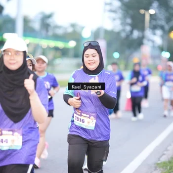 Runner Photo 8158494