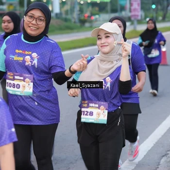 Runner Photo 8158543