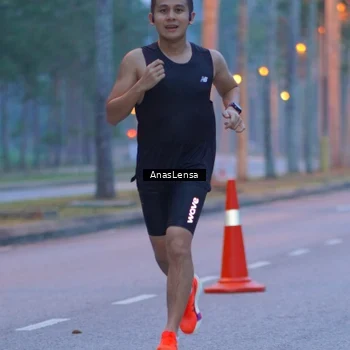 Runner Photo 8158573
