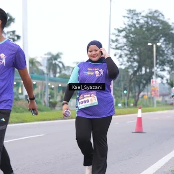 Runner Photo 8158595