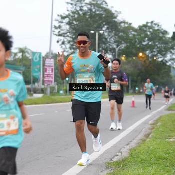 Runner Photo 8158639