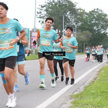 Runner Photo 8158675