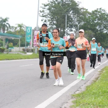 Runner Photo 8158680