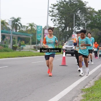 Runner Photo 8158695