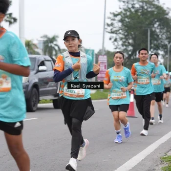 Runner Photo 8158697