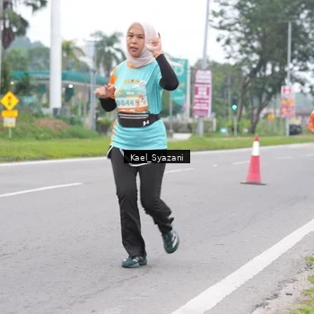 Runner Photo 8158699