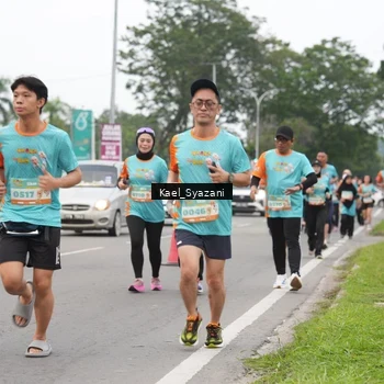 Runner Photo 8158746