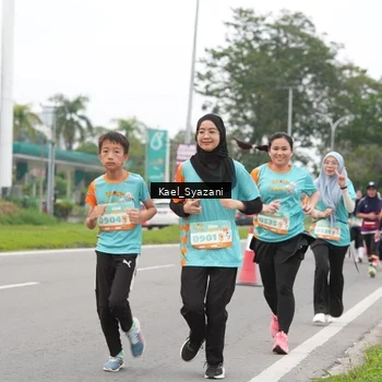 Runner Photo 8158800