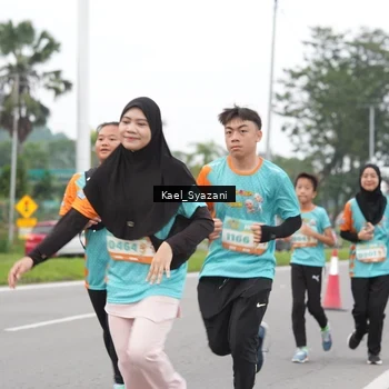 Runner Photo 8158801