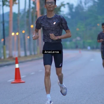 Runner Photo 8158848