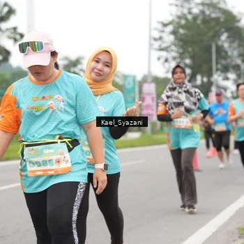 Runner Photo 8158860