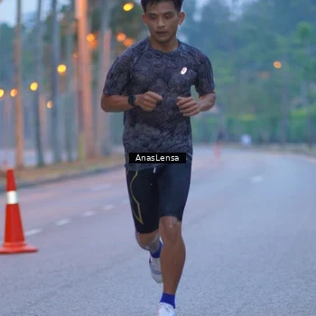 Runner Photo 8158876