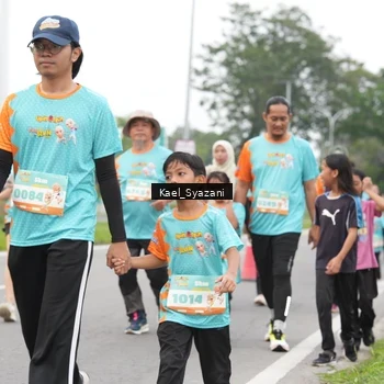 Runner Photo 8158900