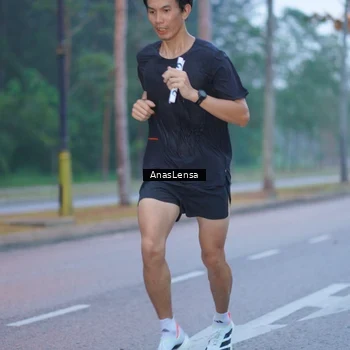 Runner Photo 8159001