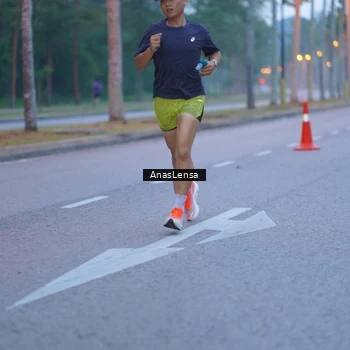 Runner Photo 8159031