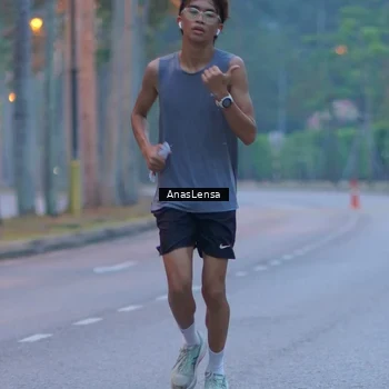 Runner Photo 8159105