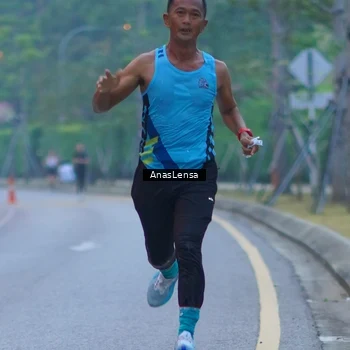 Runner Photo 8159313