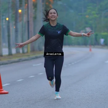 Runner Photo 8159344