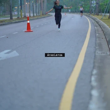 Runner Photo 8159351