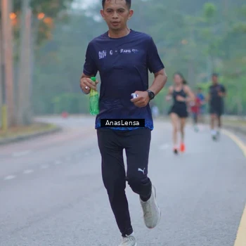 Runner Photo 8159413