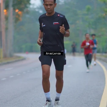 Runner Photo 8159432