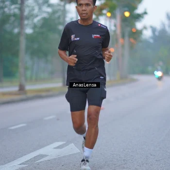 Runner Photo 8159443