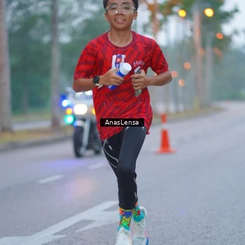 Runner Photo 8159459
