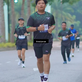 Runner Photo 8159573
