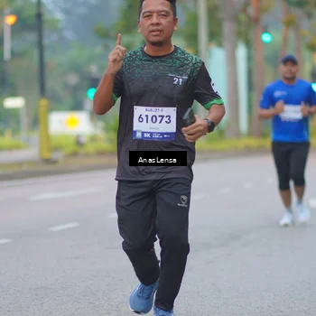 Runner Photo 8159604
