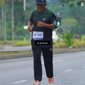 Runner Photo 8159649