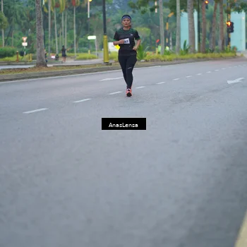 Runner Photo 8159651