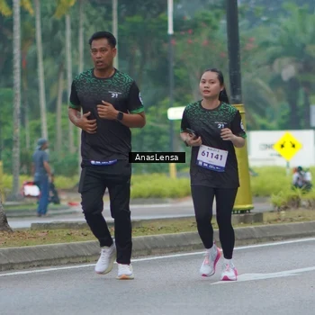 Runner Photo 8159674