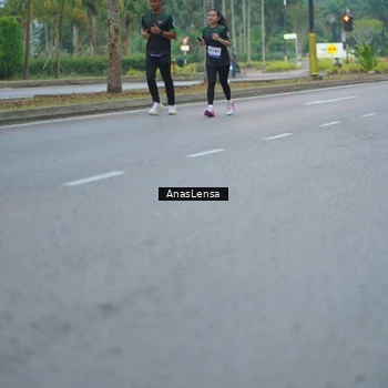 Runner Photo 8159676