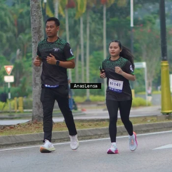 Runner Photo 8159677