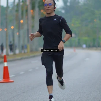 Runner Photo 8159806
