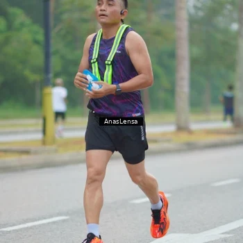 Runner Photo 8160032