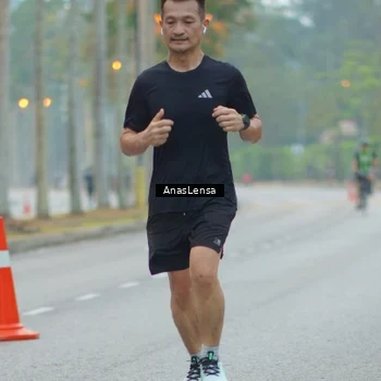 Runner Photo 8160033