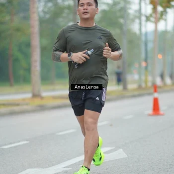 Runner Photo 8160035