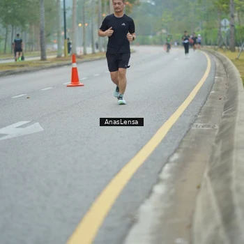 Runner Photo 8160043