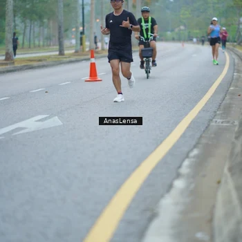 Runner Photo 8160069