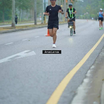Runner Photo 8160078