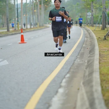 Runner Photo 8160123