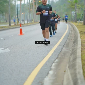 Runner Photo 8160124