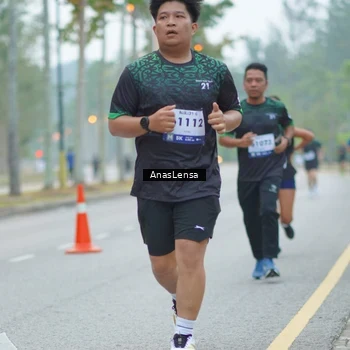 Runner Photo 8160131