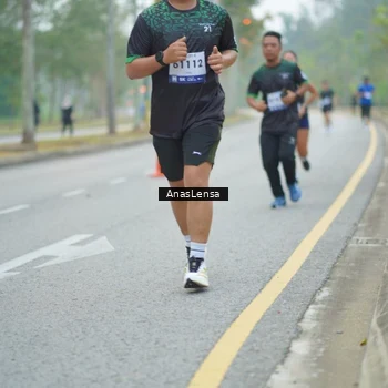 Runner Photo 8160136
