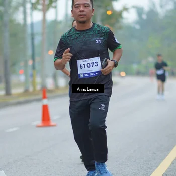 Runner Photo 8160144