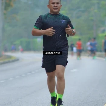 Runner Photo 8160181