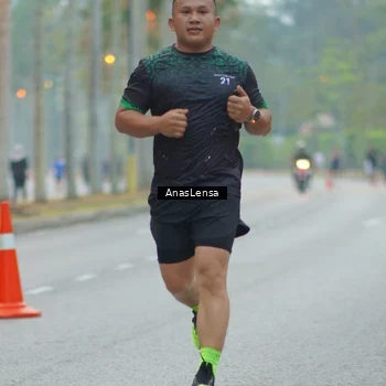 Runner Photo 8160189