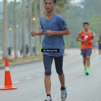 Runner Photo 8160201